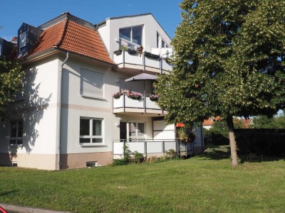 Stilvolle, vollständig renovierte 3-Raum-EG-Wohnung mit Süd-Balkon in Radebeul (bezugsfrei)
