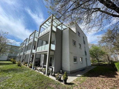 Betreutes Wohnen, ideal für Kapitalanleger! Gepfl. 3-Zi.-Whg. im EG mit großer Terrasse, EBK u. TG