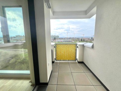 ***ERSTBEZUG MIT BALKON, U-BAHN-NÄHE***