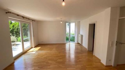 Exklusive 3-Zimmer-EG-Wohnung mit großer Terrasse, Garten, EBK in Tübingen