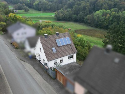 Einfamilienhaus mit Entfalltungspotenzial in Dernbach