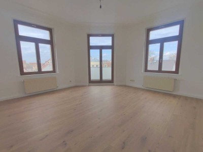 Großzügige 2-Zimmerwohnung mit Balkon + Tageslichtbad und Einbauküche als Option