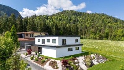 Stilvolles Einfamilienhaus mit freiem Bergblick