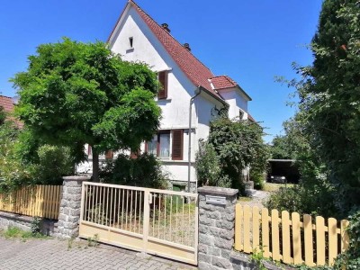 Charmantes Einfamilienhaus mit großem Garten in Alsbach