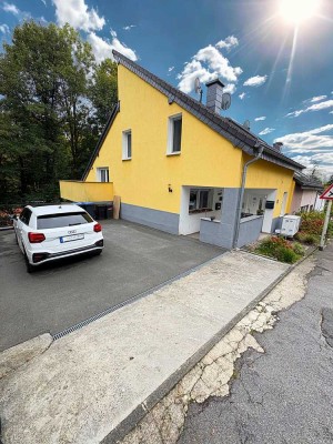 Modernes Wohnerlebnis in naturnaher Lage - Haus-in-Haus-Konzept mit Garten, Balkon und Terrasse