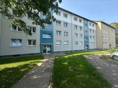 Schöne 2,5-Zi.-Wohnung im Erdgeschoss mit Balkon!
