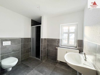 Großzügige, komplett sanierte 5-Raum-Wohnung mit zwei Bädern in Gornsdorf!!