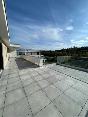 Luxuriöse 4-Zimmer-Penthouse-Wohnung in sehr ruhiger Lage