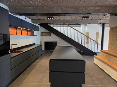 großzügiges Loft direkt an der Spree - hohe Decken, Echtholzboden, Design-EBK, Bootsliegeplatz