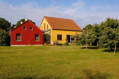 Traumhaftes Architekenhaus mit zwei Schwedenhäusern - privat