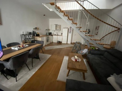 3-Zimmer Altbauwohnung mit Terrasse und Gäste-WC