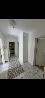 Helle 2,5-Zimmer Wohnung im 2. OG in Stuttgart-Untertürkheim