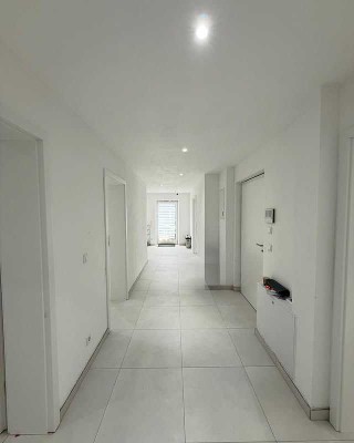 Erstbezug nach Sanierung – moderne 4-Zimmer-Wohnung mit Stellplätzen in Georgsmarienhütte