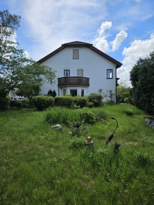 Für Gartenliebhaber: DHH in Egelsbach in ruhiger Lage mit guter Verkehrsanbindung