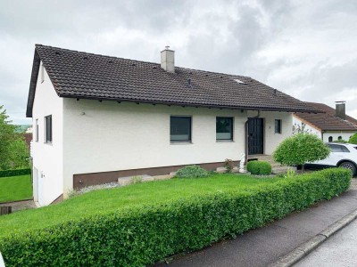 Charmantes Einfamilienhaus mit großem Garten in ruhiger Wohngegen