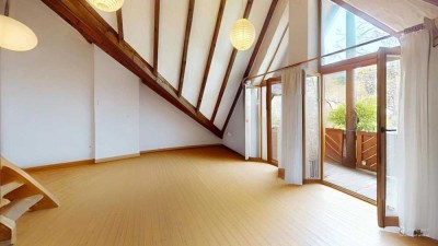 Reihenmittelhaus mit Privatgarten, Stellplätzen und Einliegerwohnung in der Wiehre