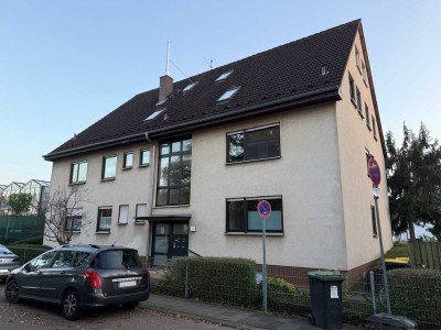 ++ Großzügige und helle 2 ZKBBalkon Wohnung im 1.OG eines 6-Parteienhauses ! ++