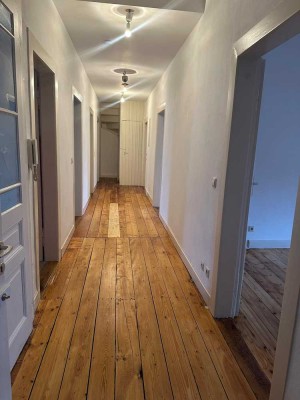 Helle 4-Zimmer Dachgeschosswohnung in Karlsruhe Weststadt