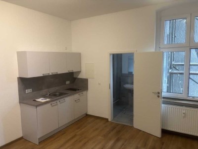 Attraktives All-Inklusive-Wohnkonzept für Singles mit Einbauküche! Verfügbar ab 01.