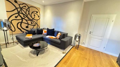 Voll möbliert, suchen Sie das besondere eine helle Wohnung mit Balkon und toller Einrichtung