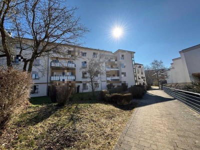2-Zimmer Penthouse-Wohnung in zentraler Lage zu vermieten