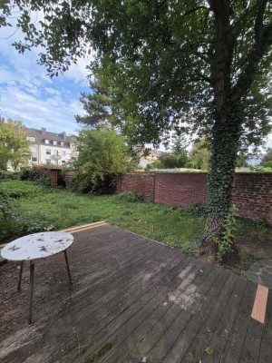 Vollständig renovierte 3,5-Zimmer-Wohnung mit Balkon in Düren