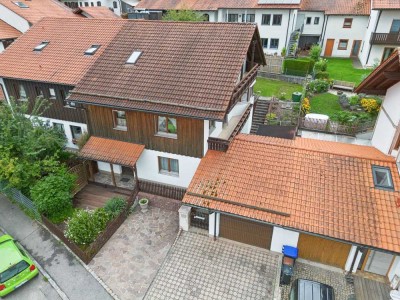 Gepflegte Doppelhaushälfte in ruhiger Siedlungslage von Taufkirchen (Vils)