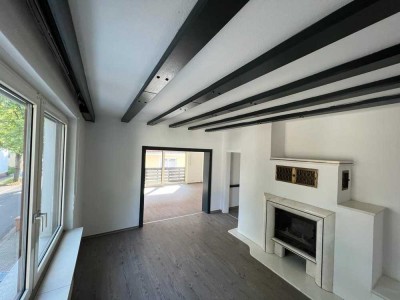 Modernisierte 4-Raum-Wohnung mit Balkon in Strullendorf