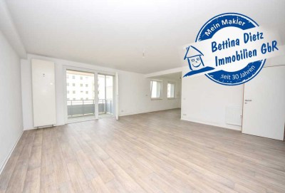 DIETZ: MODERNISIERTE - 3 Zimmer Wohnung mit Balkon, Stellplatz und Kellerraum!