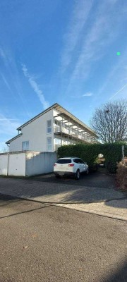 Ansprechendes 4,5-Zimmer-Reihenendhaus in Wiesbaden Nordenstadt