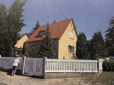 Günstiges 5-Zimmer-Einfamilienhaus mit EBK in Weinböhla