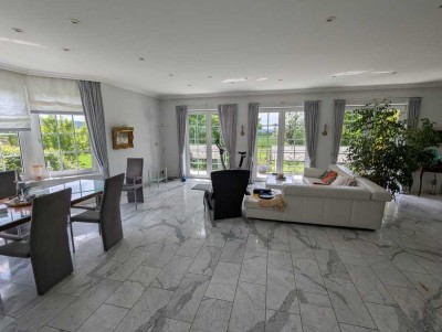 Familienfreundlicher Bungalow mit Weitblick und XXL-Garten bei Rinteln