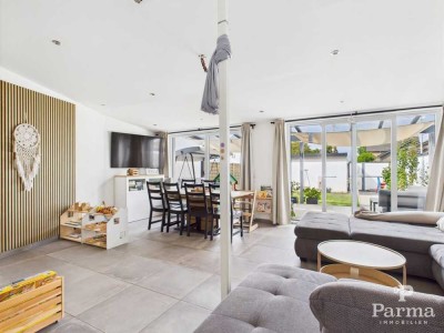 Einziehen und wohlfühlen! Kernsaniertes, modernes Reiheneckhaus mit Garten und Doppelgarage