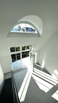 ***Über den Dächern der Südweststadt - Traumhafte 3-Zi.- Maisonette-Whg., 80qm  gr. Balkon+Stellpl.