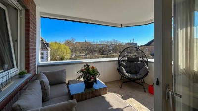 TRAUMHAFTE CITYWOHNUNG MIT BLICK ZUR EMS - FRISCH SANIERT