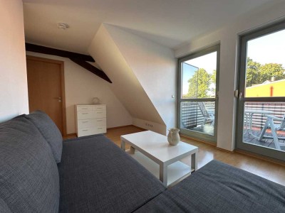 Attraktive 3-Raum-DG-Wohnung mit EBK, Balkon, PKW-Stellplatz in Toplage