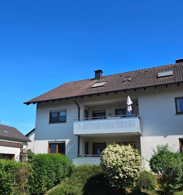 *Reserviert* Bezugsfreie 3-Zimmer-Wohlfühl-Wohnung mit großem Balkon