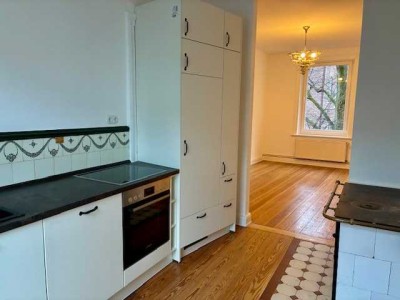 Traumhafte Altbauwohnung im schönsten Hof Hamburgs i. d. Langen Reihe (befristet auf 2 Jahre)