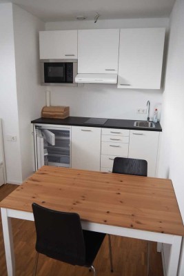 Nur für Wochenendpendler: Möblierte 1-Zimmer-Wohnung mit EBK und Stellplatz
