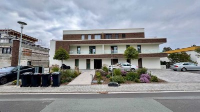 Neuwertige 3-Zimmer-Wohnung mit Balkon und Einbauküche in Maintal