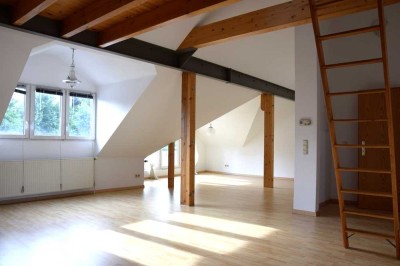 v.Privat Dachstudiowohnung/Loft in Jugendstilhaus in Wiesb.-Sonnenberg Nähe Kurpark