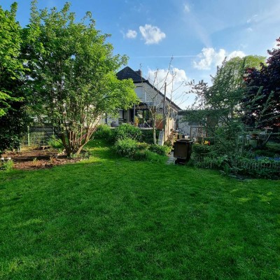 4,5 Zimmer Doppelhaushälfte mit großem Garten /Garage - nähe Forstwald