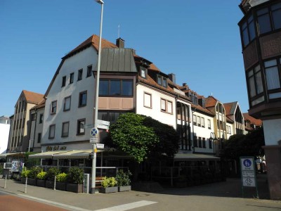 Kelkheim Stadtmitte - gemütliche 2 Zimmer Dachgeschoss Wohnung mit Einbauküche als Kapitalanlage !