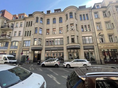 Traumhaft helle 3-Raum-Maisonette-Wohnung mit Einbauküche, Dachterrasse und Stellplatz in Leipzig