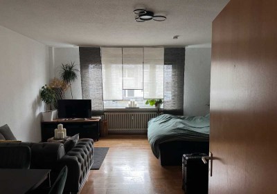 Helle und Gepflegte 1-Zimmer-Wohnung mit großem Terrasse und Einbauküche nähe Uniklinik