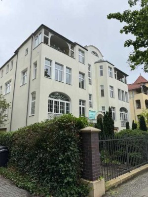 +++ Erstbezug nach Sanierung - Altbauwohnung in Zehlendorf +++