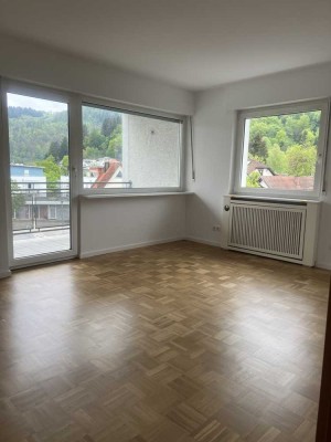Moderne 4-Zimmer-Wohnung in Eberbach – großzügige Raumaufteilung mit stilvoller Einbauküche