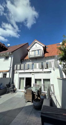 Über 280 m² Wohnfläche in Griesheim bei Darmstadt zu verkaufen