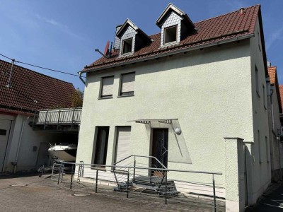 6 Zimmer Haus in Flörsheim-Weilbach