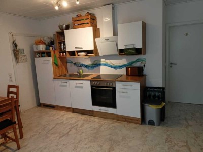Helle 2-Zimmer Wohnung für Nicht-Raucher mit Terrasse & Gartenanteil  in Daisendorf/Meersburg